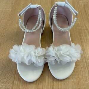 Elegant White Floral Girls Sandals with Pearl Details